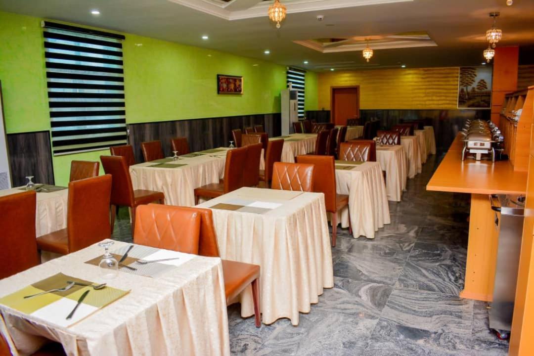 Wetland Hotel Ughelli 外观 照片